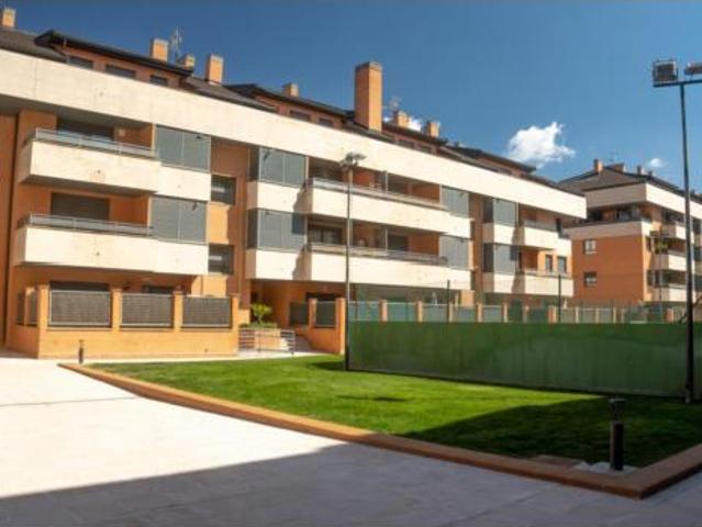 Dúplex en venta en Valdeluz, Yebes