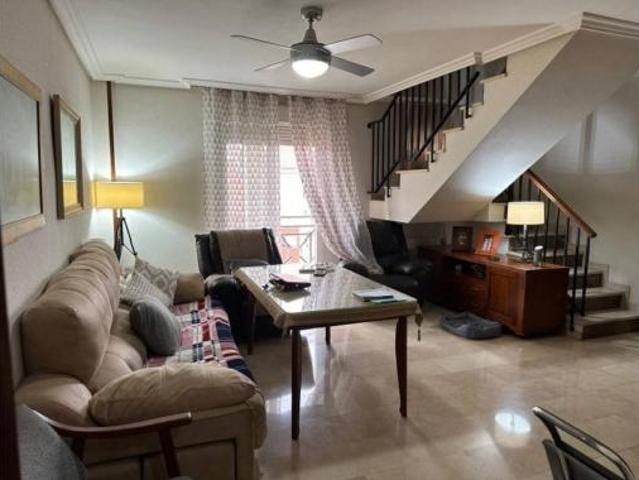 Dúplex en venta en Jaén, Peñamefecit
