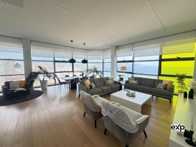 Dúplex en venta en Santa Catalina-Canteras, Gran Canaria