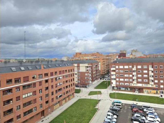 Dúplex en venta en Chantría, León