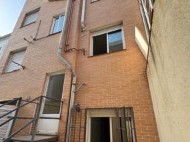 Dúplex en venta en Cármenes, Madrid
