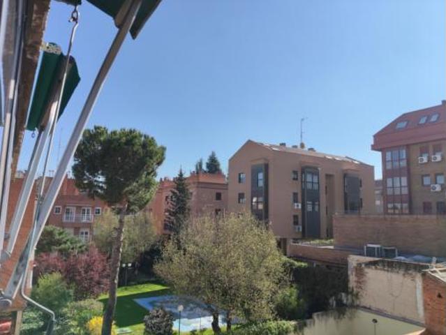 Dúplex en venta en Ciudad Lineal, Madrid