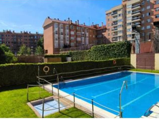 Dúplex en venta en Ciudad Lineal, Madrid