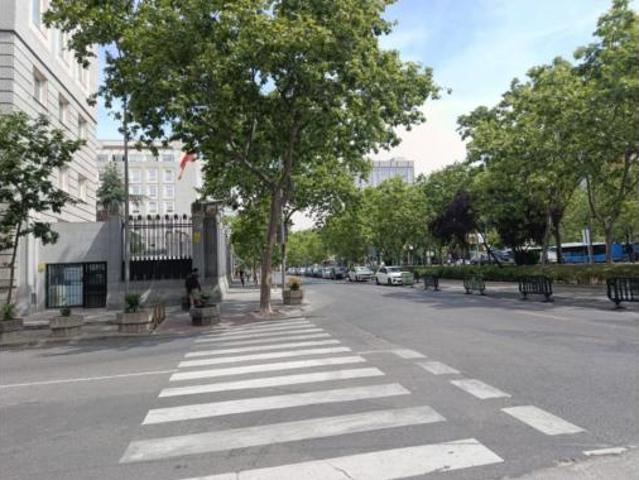 Dúplex en venta en Tetuán, Madrid