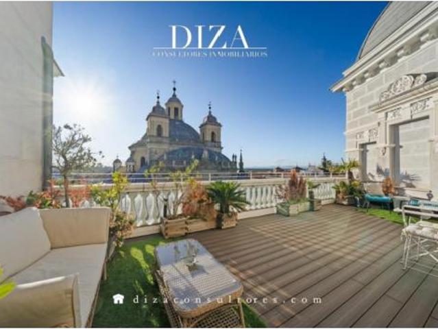 Dúplex en venta en Palacio, Madrid