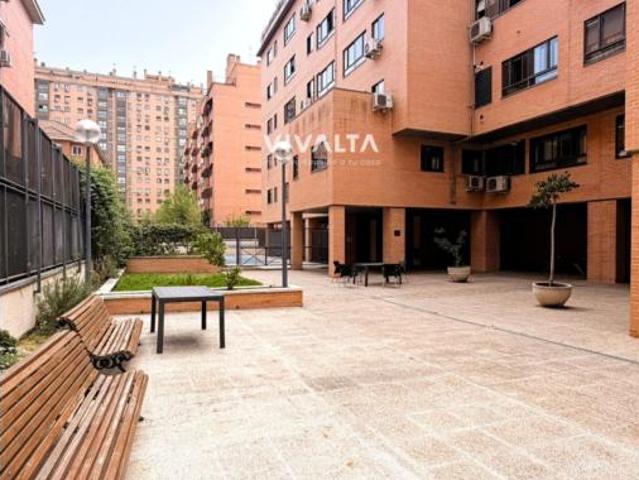Dúplex en venta en Ciudad Lineal, Madrid