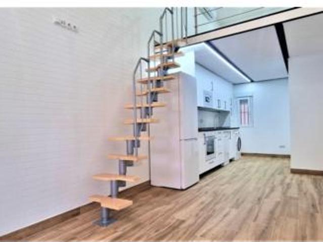 Dúplex en venta en Ciudad Lineal, Madrid