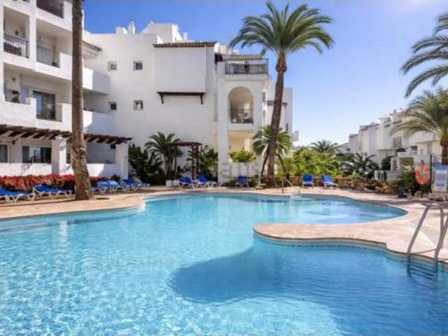 Dúplex en venta en Castillo de la Duquesa, Costa del Sol Occidental