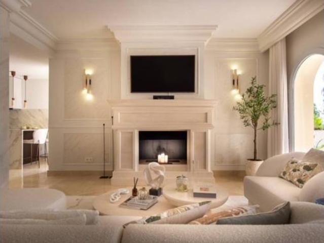 Dúplex en venta en Nueva Andalucía, Costa del Sol Occidental