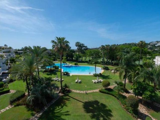 Dúplex en venta en Nueva Andalucía, Costa del Sol Occidental
