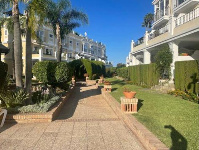 Dúplex en venta en Nueva Andalucía, Costa del Sol Occidental