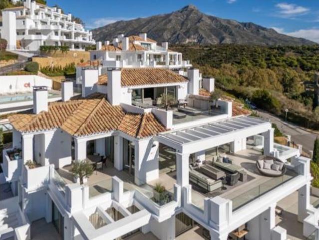 Dúplex en venta en Nueva Andalucía, Costa del Sol Occidental