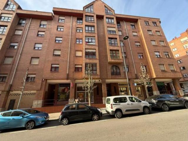 Dúplex en venta en Los Solises, Oviedo