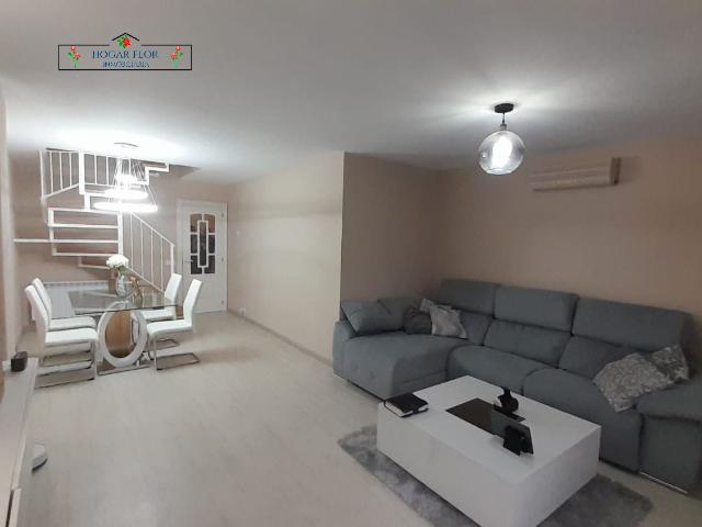 Dúplex en venta en Anantapur, Villamayor