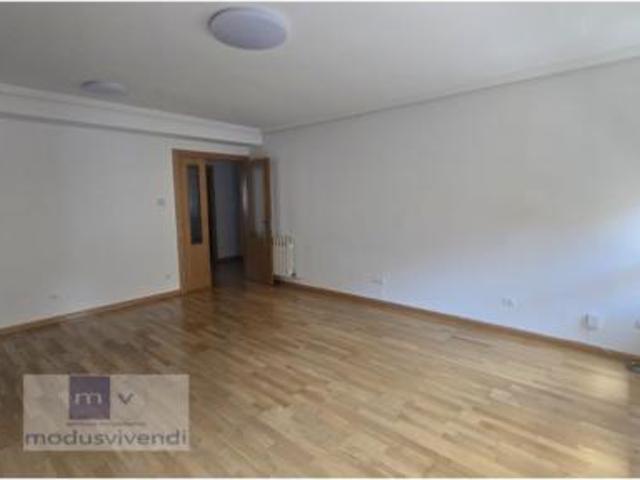 Dúplex en venta en Trobajo del Camino, San Andrés Del Rabanedo