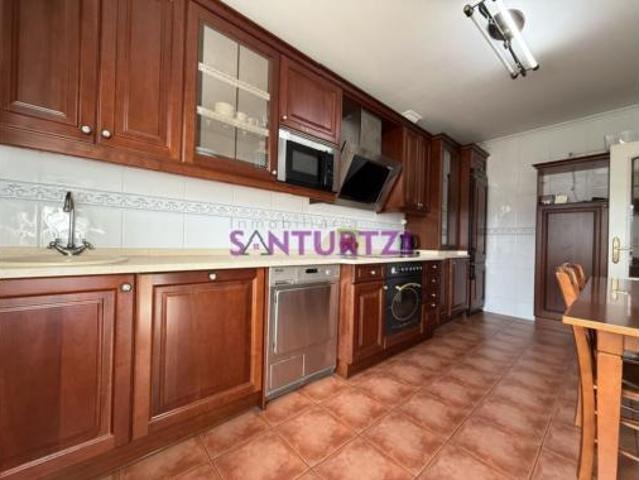 Dúplex en venta en Kabiezes, Santurtzi