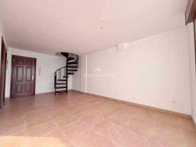 Dúplex en venta en Poio, O Salnés