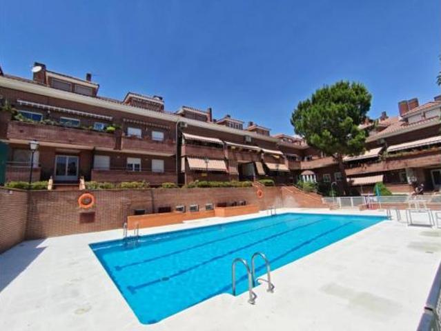 Dúplex en venta en Sevilla La Nueva, Madrid