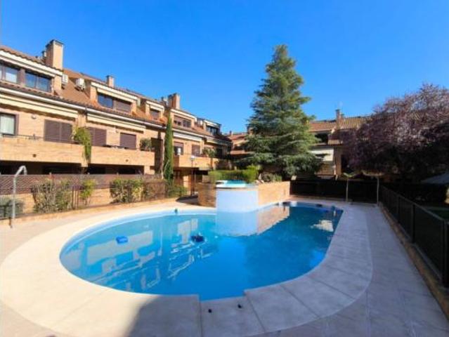 Dúplex en venta en Sevilla La Nueva, Madrid