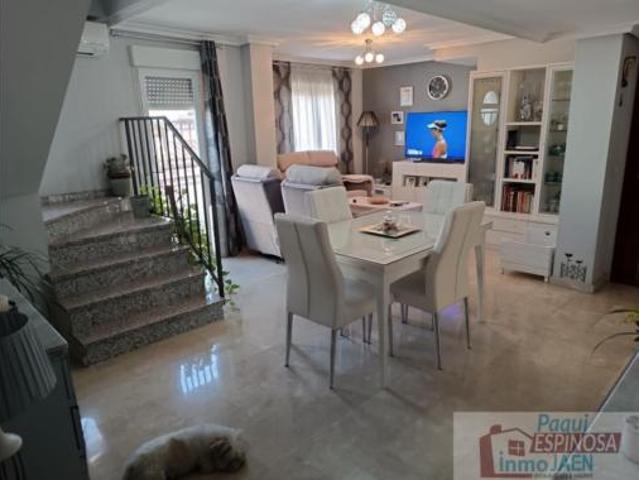 Dúplex en venta en Torredonjimeno, Andalucía