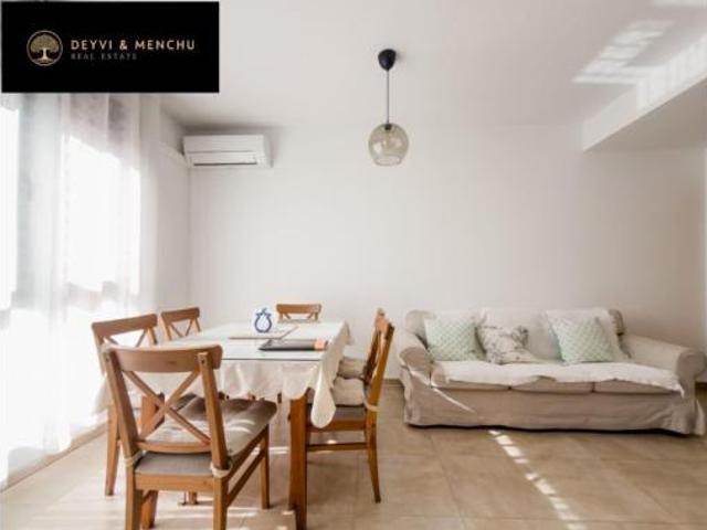 Dúplex en venta en Velilla De San Antonio, Madrid