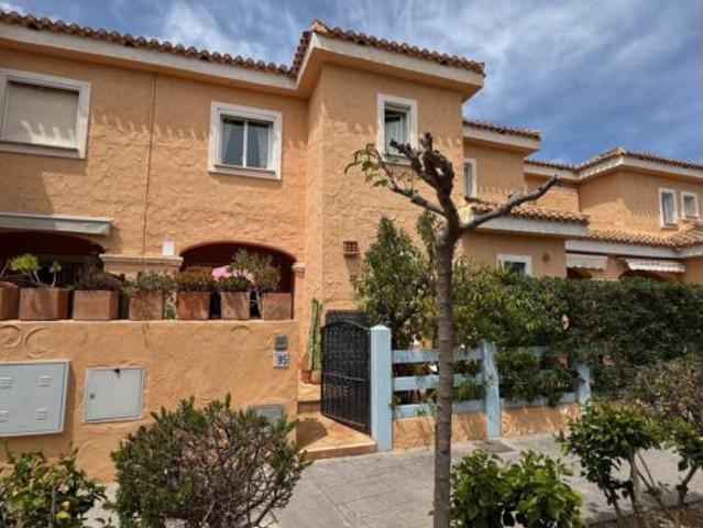 Dúplex en venta en Vera, Puerto Rey