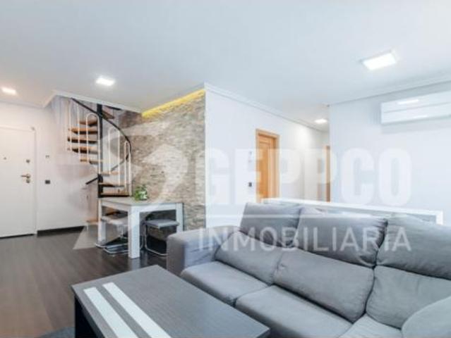 Dúplex en venta en Villalbilla, Madrid