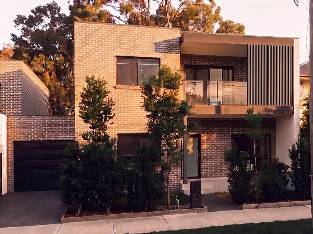 Duplex for rent in Sydney, New South Wales