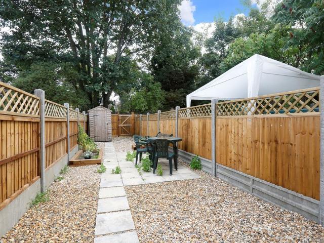 Apartment for rent in East Greenwich, Greater London