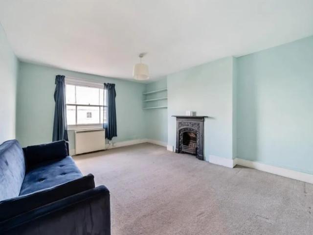 Apartment for rent in Stockwell, Greater London
