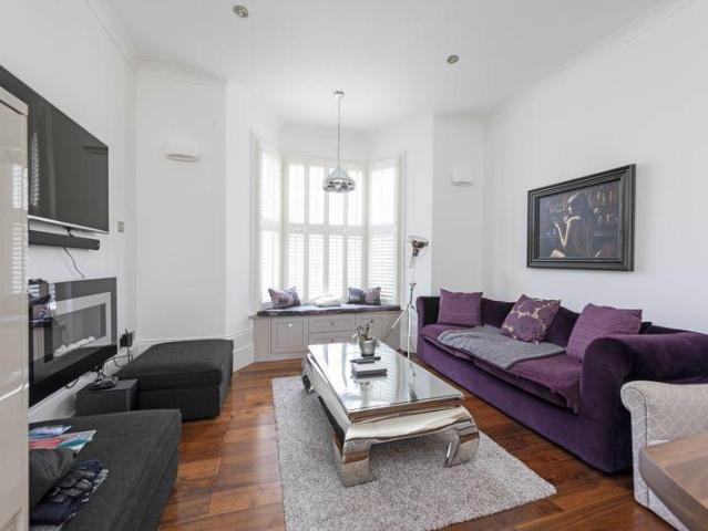 House for rent in Stockwell, Greater London
