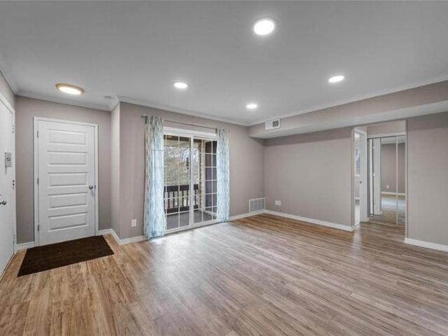 Condo for sale in Fenton Condo for sale in Fenton