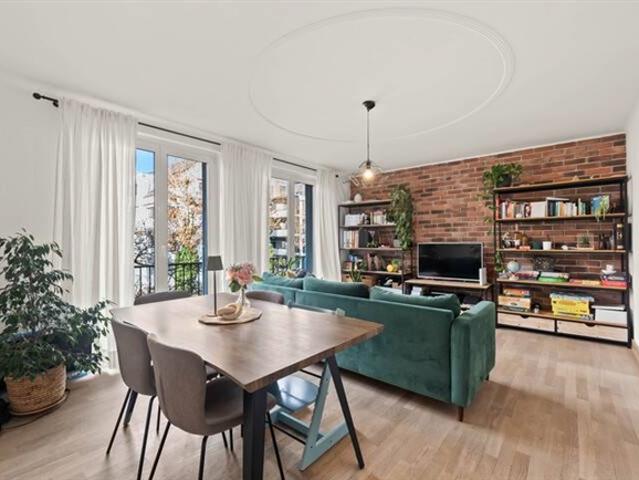 Wohnung kaufen in Einigen, Zürich