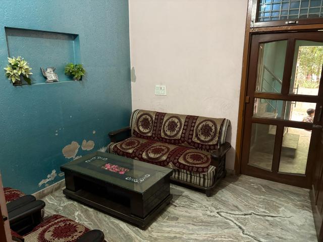 House for sale in Hariana