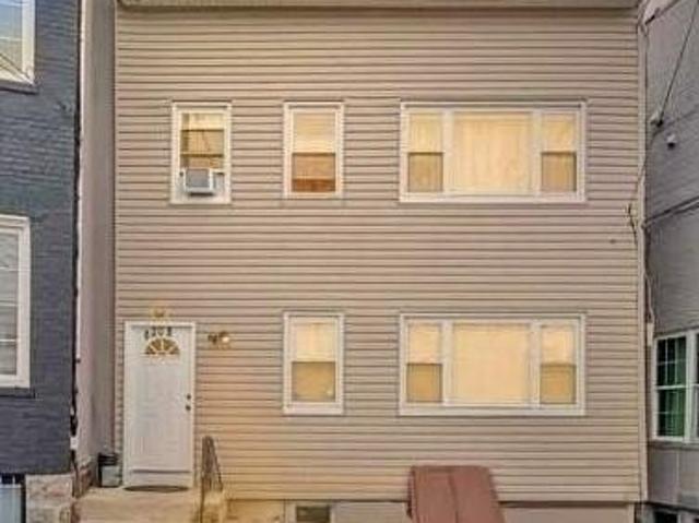 House for sale in Hudson, New Jersey