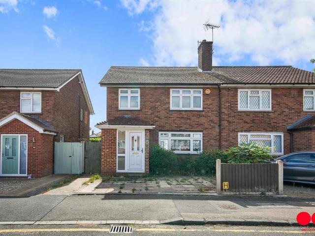 House for rent in London Borough of Havering, Greater London