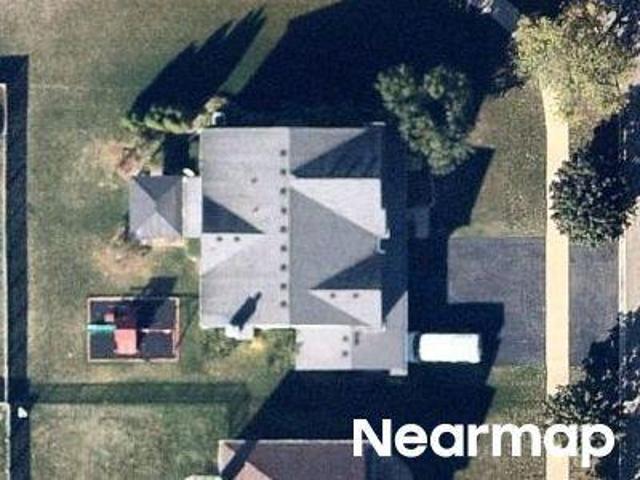 House for sale in Mchenry, Illinois