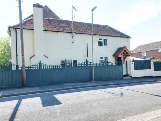 House for sale in Spring Vale, Hampshire
