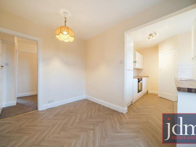 Apartment for rent in Shortlands, Greater London