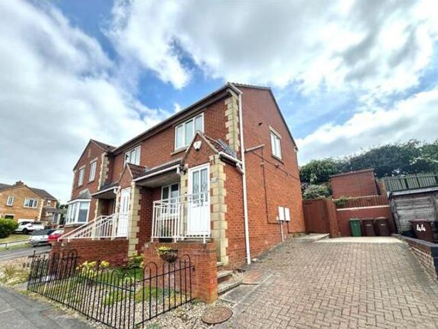 House for sale in Crigglestone, West Yorkshire