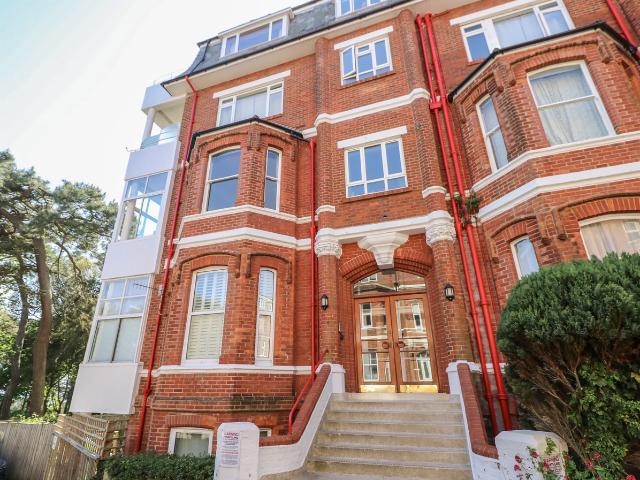Apartment for rent in West Cliff, Bournemouth