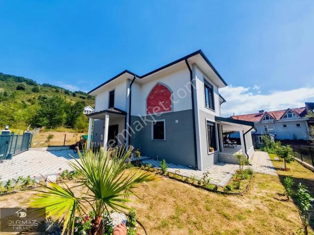 Akyazi, Sakarya içerisinde satılık Villa