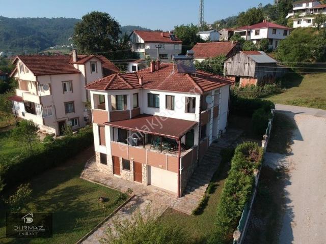 Akyazi, Sakarya içerisinde satılık Villa