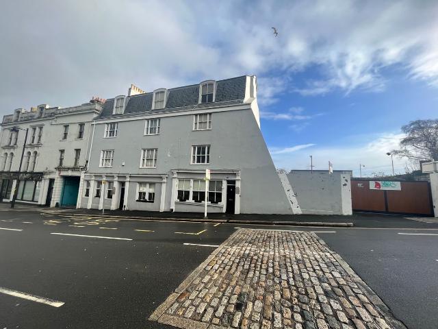 Apartment for rent in Stonehouse, Mount Wise
