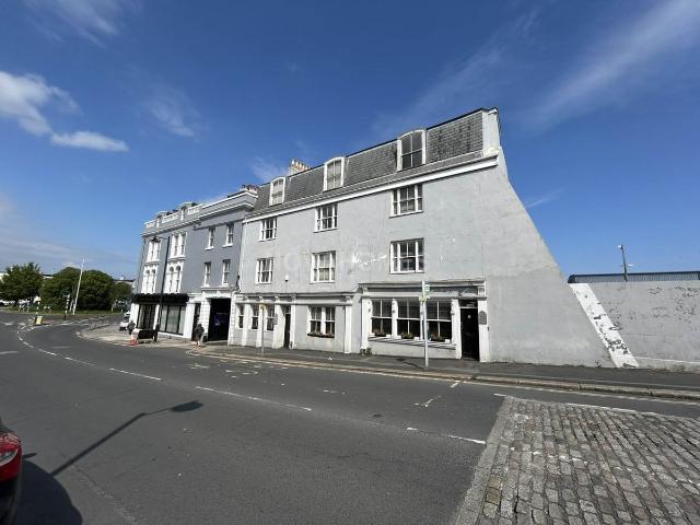 Apartment for rent in Stonehouse, Mount Wise