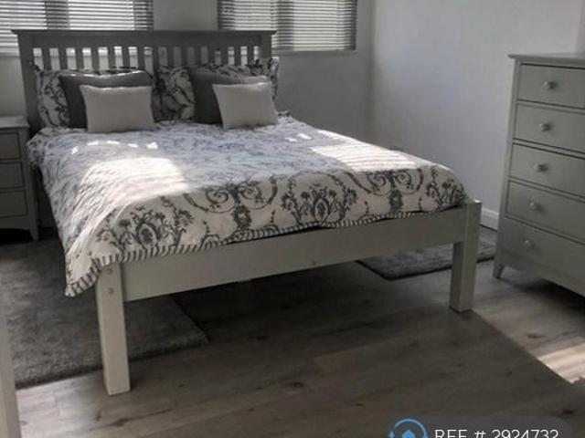 House for rent in London Borough of Merton, Greater London