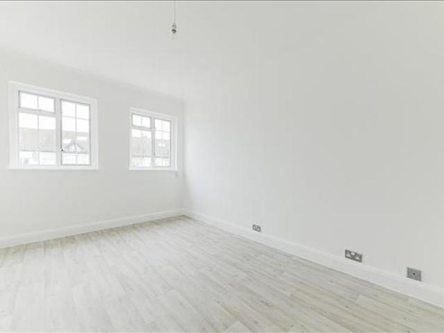 Apartment for rent in London Borough of Merton, Greater London