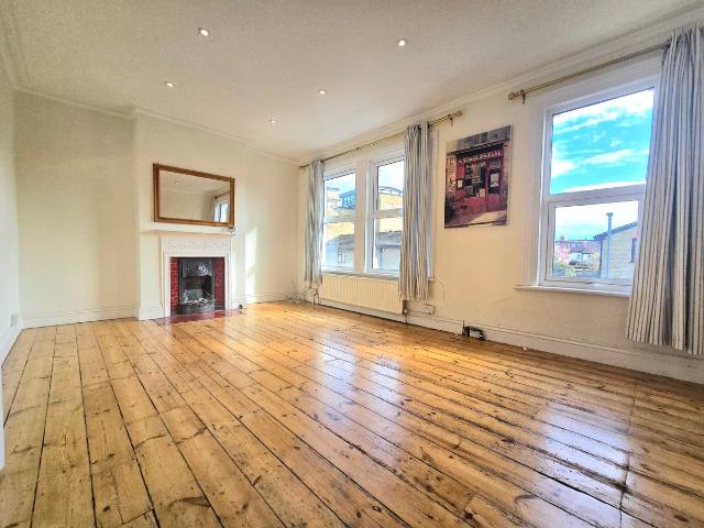 Apartment for rent in London Borough of Merton, Greater London