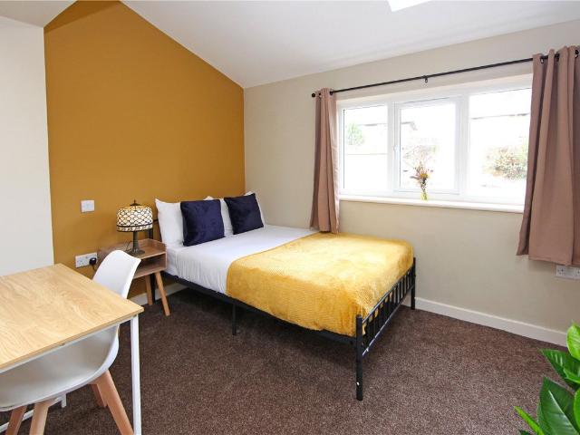 Room for rent in St. Georges, Priorslee Village