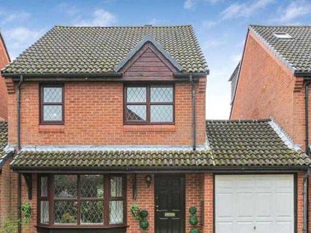House for sale in Lower Halliford, Surrey